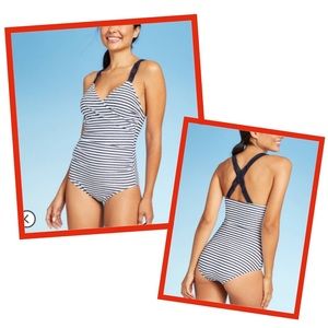 Macrame strapped one piece swimsuit! Like new